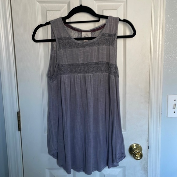 a grayish tank top with a lace design on both front and back - Picture 1 of 1